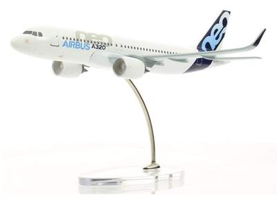 Цветной литой дом [Официальный Airbus] (A320neo, 1/200)