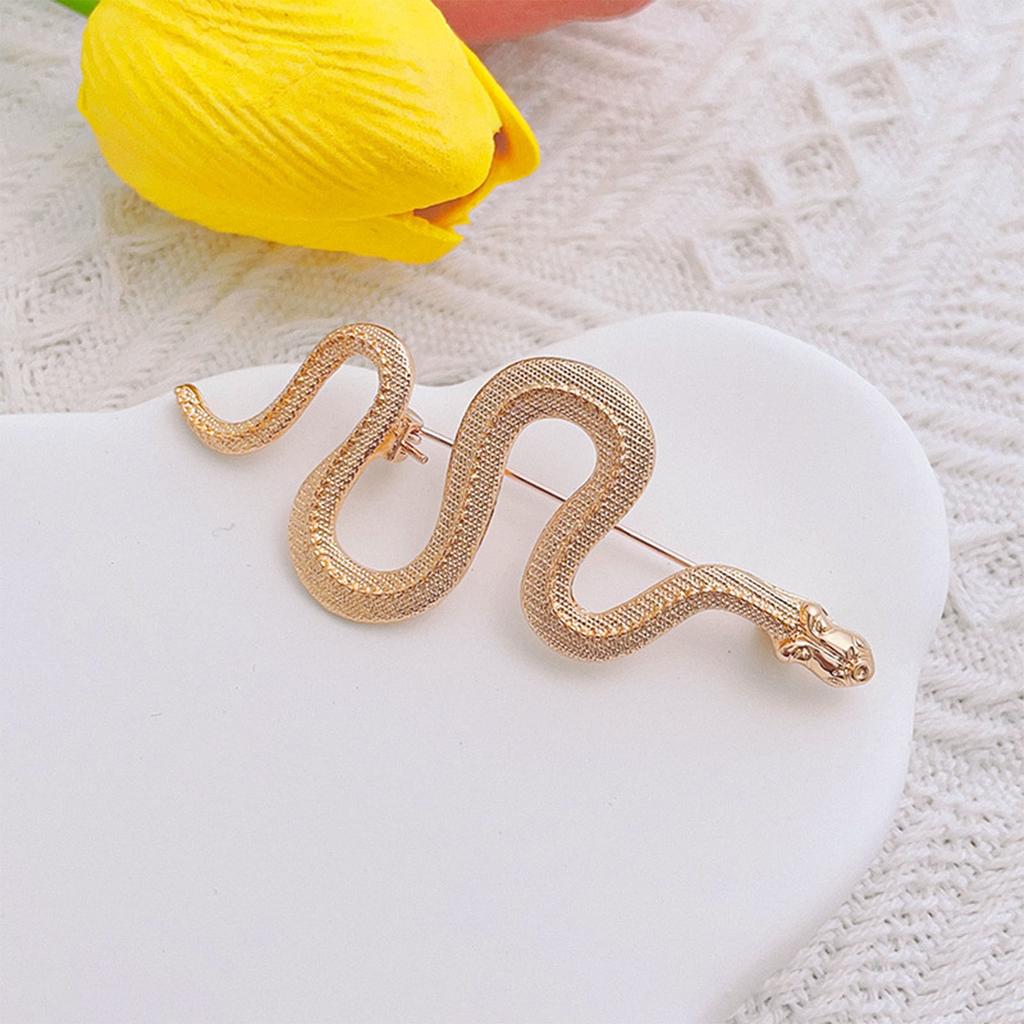 Metal Snake Shape Brooch Medusa Badge Pin Nonfade Charm Pin For Everyday Use And Festival Formal Event Women Men Unisex