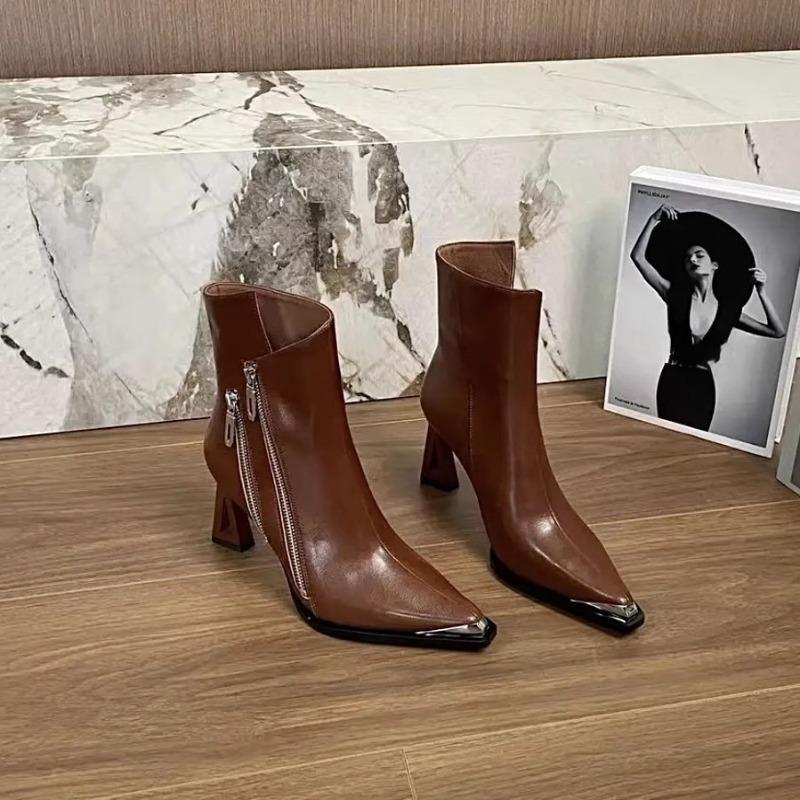 Fashion Pointed Temperament New Style Short Boots Autumn and Winter Fashion Short Tube Women's Versatile Slimming Boots