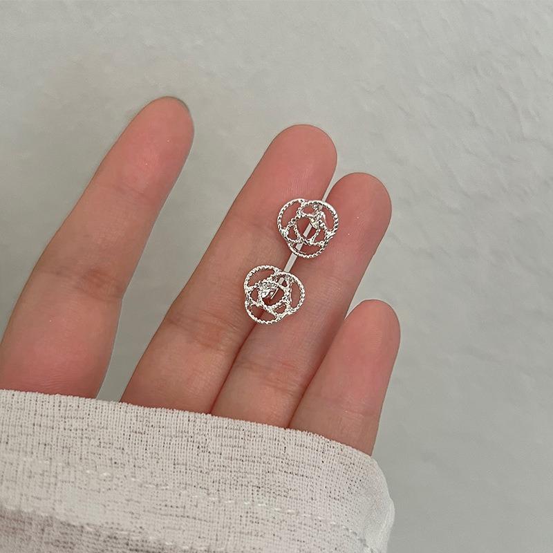 Серьги для проколов мочек ушей, Маленькие серьги-гвоздики для женщин, Простые, Милые, Маленькие и Свежие Серьги, Нишевый Дизайн, Универсальные Серьги
