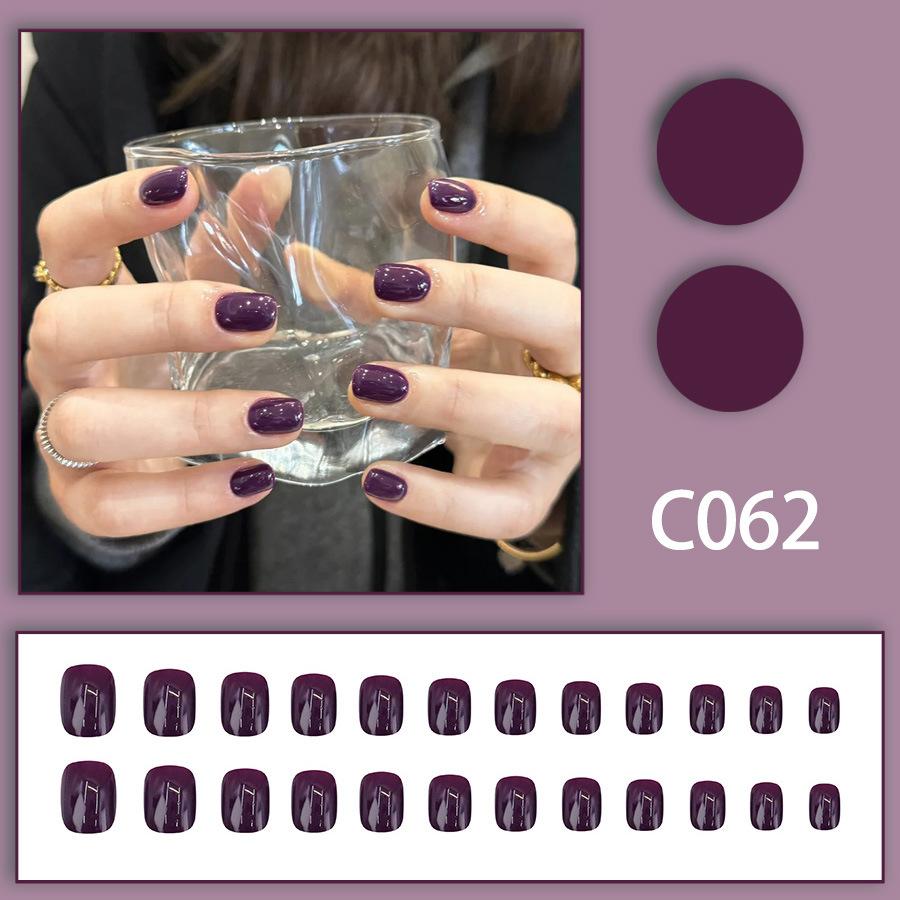 24 Pieces Solid Color Simple Nail Art, Advanced Sense Unloading White 24 Pieces Nude Black White Red Wearing Nail