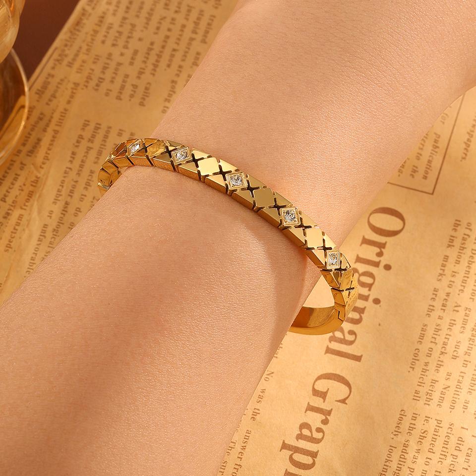 Stainless Steel Square Inlaid Zirconium Hollow Bracelet Women Plated 18k Couple Holiday Gift Bracelet Party Daily Jewelry