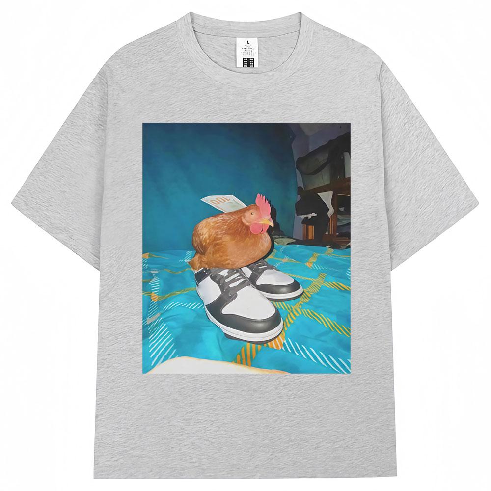 Summer 2026 New Fun Dripping Chicken Emoji Tshirt High Quality Fashion Casual Breathable Mens Creel Print Tshirt