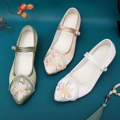 Женские туфли на высоком каблуке, новые туфли Мэри Джейн, роскошные повседневные туфли из хлопчатобумажной ткани с вышитыми цветами, элегантные туфли-лодочки с острым носком и квадратным каблуком