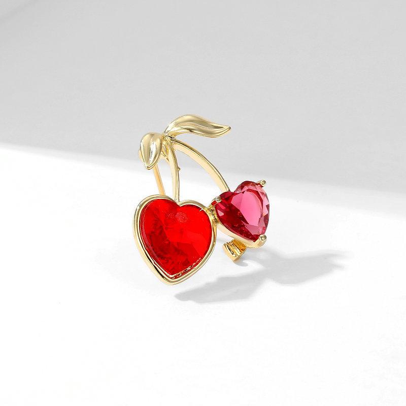 Female Fashion Red Crystal Love Heart Brooches For Women Luxury Gold Color Alloy Zircon Plant Brooch Safety Pins