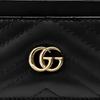 Gucci Держатель для карт Gucci Marmont с тиснением логотипа на стеганой коже Женские аксессуары Черный 443127-AAET8-1000