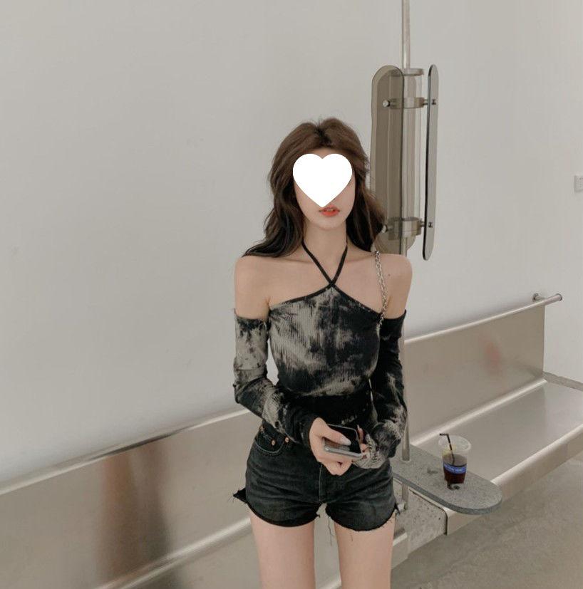 Women's Black Tie-Dye Off-Shoulder Halter Long-Sleeve Slimming Top