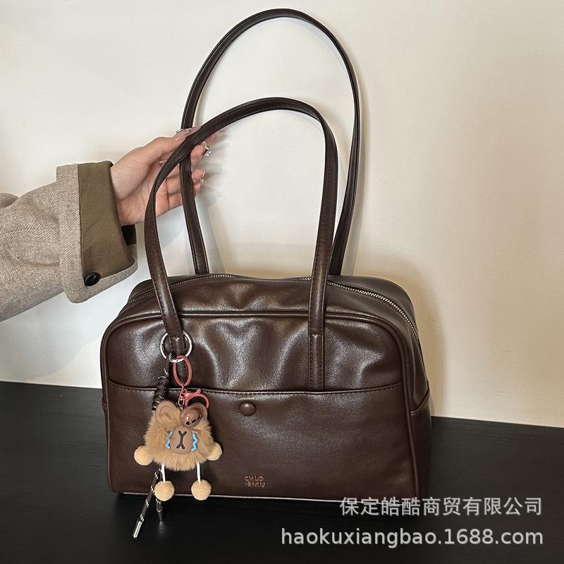 Ретро сумка женская большой вместимости 2025 новая осень и зима универсальная повседневная на плечо подмышку сумка для работы и поездок сумка-подушка