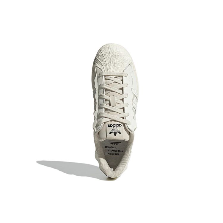 adidas Оригинальные кроссовки Superstar из синтетической кожи с мыском-ракушкой, низкие, женские, белые, кремовые, GW4441