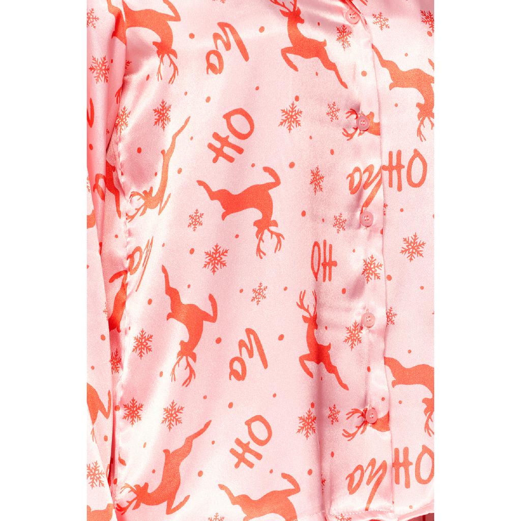 Темно-сине-разноцветный атласный пижамный комплект с новогодней тематикой Thmaw24pt00037