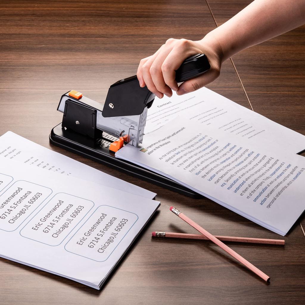 Amazon Basics Desktop Stapler, Large, Heavy-Duty, 210-Sheet Capacity, Black