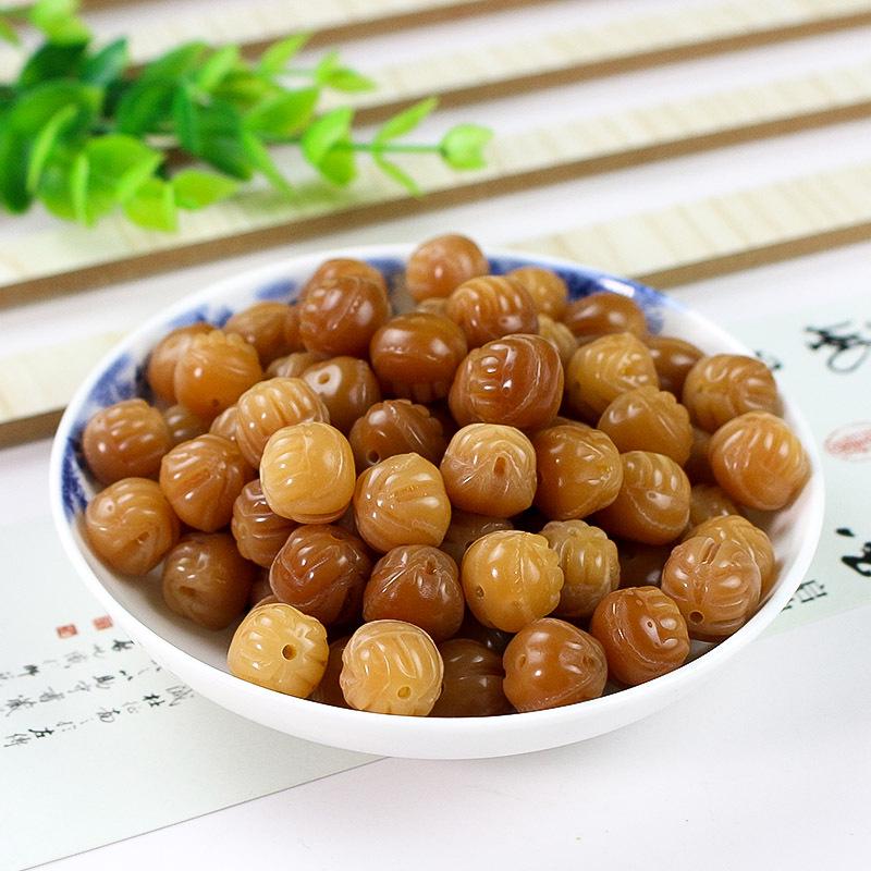 Браслет из резного корня Бодхи «Рука Будды»: Белый нефрит и бусины из косточек бодхи, кулон «Руки вместе»