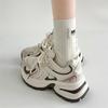 Серые корейские универсальные и легкие спортивные туфли на толстой подошве для женщин, осень-зима 2025, новые туфли, показывающие ноги и маленькие пары