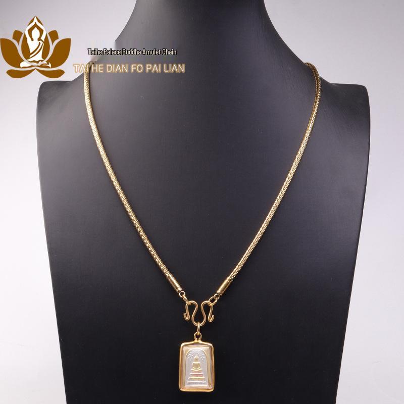 Амулет «Драконья кость» из титановой стали с быстросъемной застежкой «Орлиный клюв» для подвешивания такрутов.