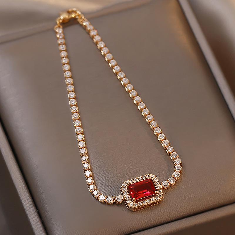 Minimalist Diamond-Set Adjustable Geometric Bracelet – European & American High-End Fashion Jewelry