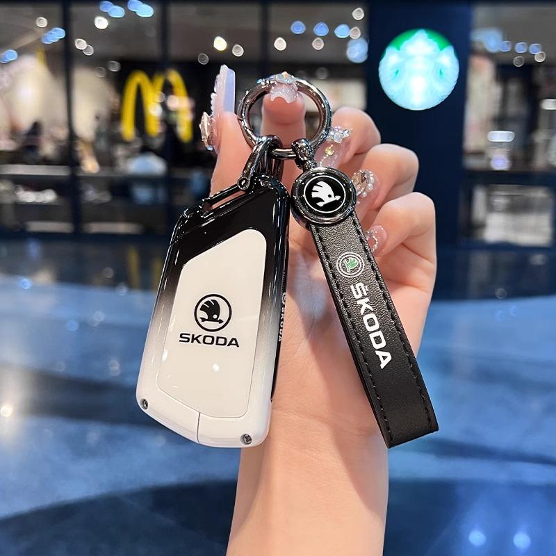 Fashion TPU Car Smart Remote Key Case Fob Cover Protector Holder Shell For Skoda Octavia 4 8 A8 2020 2021 Keychain Accessories ndf500