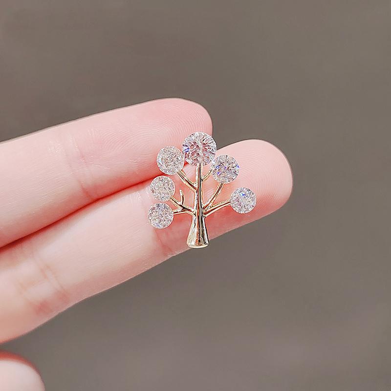 Luxury Heart Brooches For Women Lapel Pin Clothes Badges Corsage Jewelry Gift