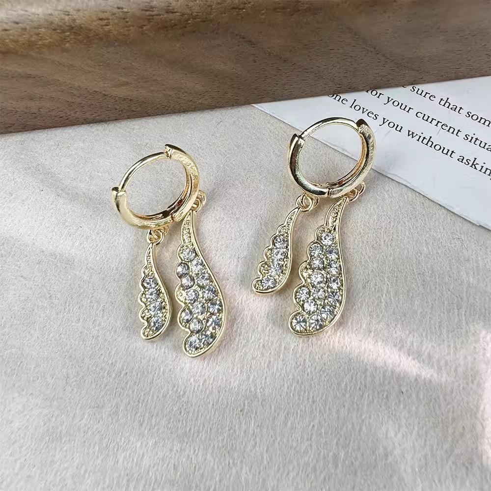 Микросерьги, Капельки воды, Маленькие пряжки для ушей, Чувство модного дизайна, Темперамент, Легкие роскошные серьги, Женские короткие серьги-гвоздики