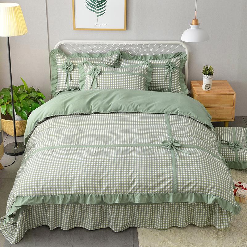 Комплект постельного белья в стиле принцессы с сердечками для девочки из четырех предметов, постельное белье из кружева, трикотажного хлопка, банта, пододеяльника, юбки, комплект из трех предметов