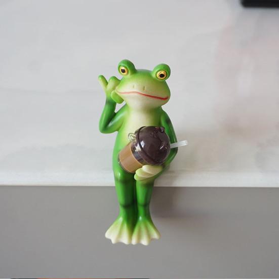 Cartoon Frog Figurine Holding Vase Milk Tea Frog Statue Resin Animal Sculpture Outdoor Garden Flower Pot Hugger Ornament