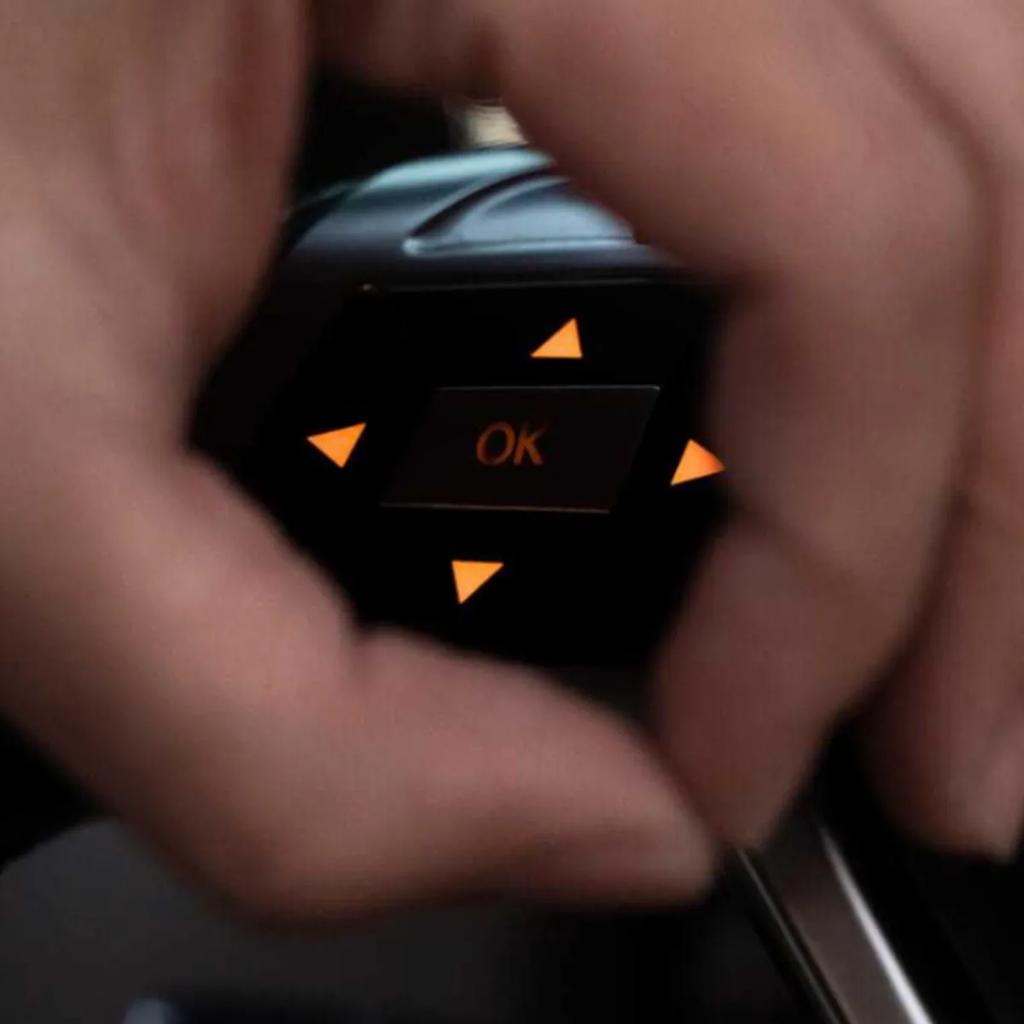 Наклейка на крышку переключателя кнопки рулевого колеса автомобиля для Mercedes Benz CE GLK CLS ML GL Аксессуары для интерьера