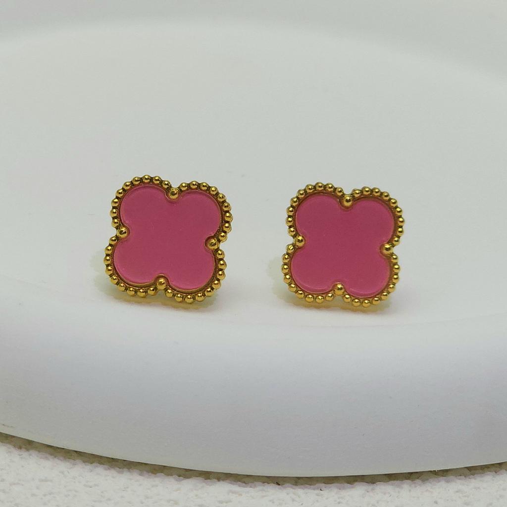 Высококачественная титановая сталь Натуральный перламутр Четырехлистный клевер Серьги для женщин 18K Модные Премиальные серьги