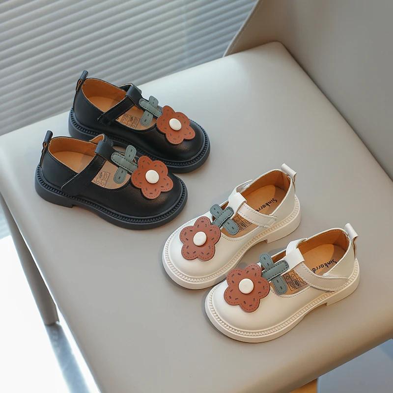 Кожаные туфли для девочек ясельного возраста с цветами, Т-образным ремешком и вырезами, мягкие, детская модная принцесса, милые балетки, дышащие, противоскользящие, новинка 2024