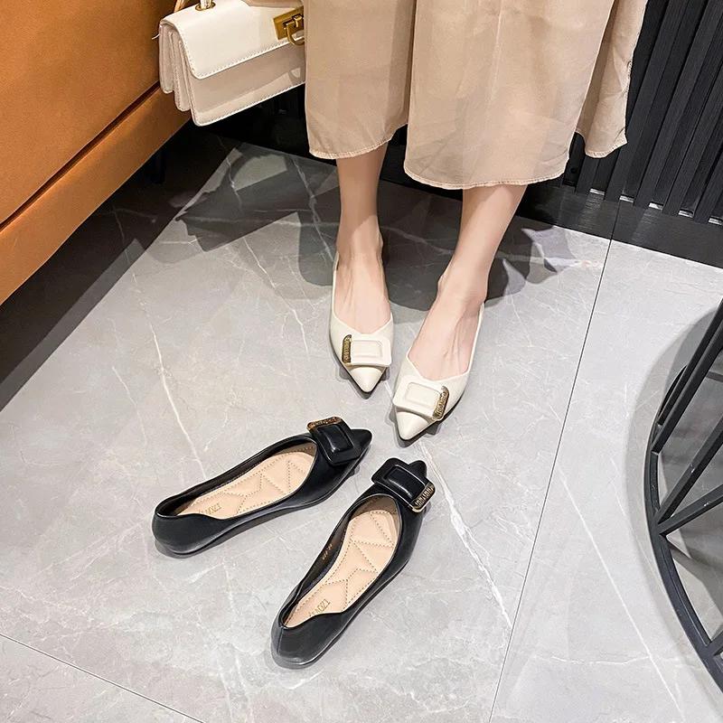 Модные остроносые одинарные туфли женские новые мягкие кожаные темпераментные маленькие ароматные стильные универсальные туфли на плоской подошве большие женские туфли 43 летние