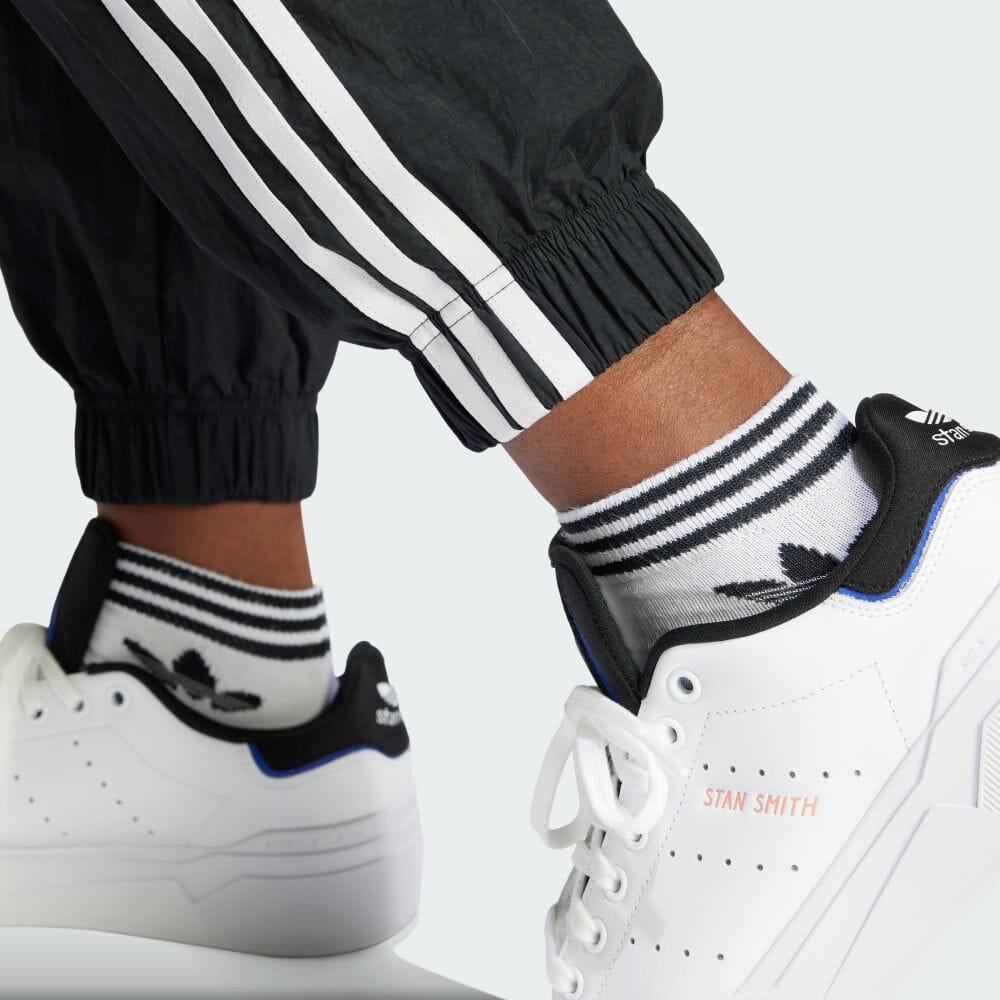adidas Оригинальные повседневные брюки с тремя полосками и логотипом, эластичным поясом и манжетами, женские плавки, черные IU2530