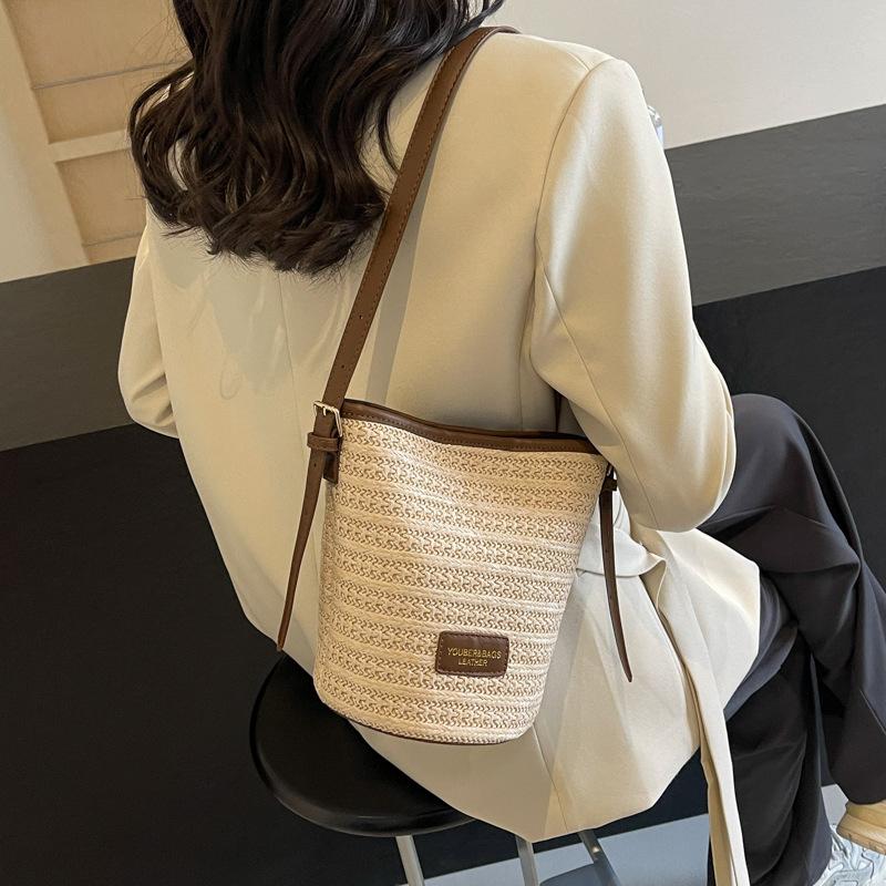 Summer Straw Bucket Bag Women's 2025 New Fashion Casual Beach Handbag Large Capacity Crossbody Woven Bag