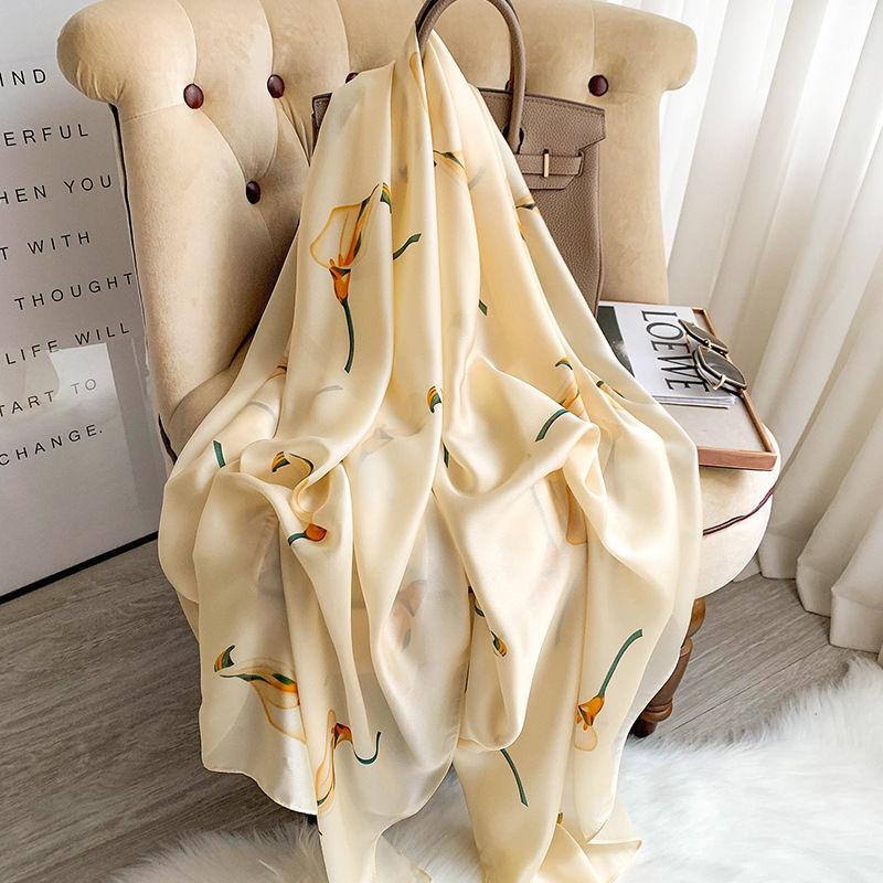 Luxury Brand Autumn and Winter Women New Style Fashion Color Matching Print Silk Scarf Lady Popular Headcloth Beach Shawl