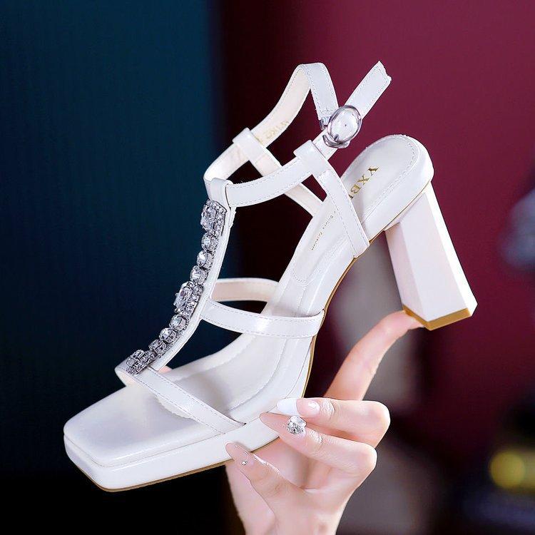 Square head French sandals women's 2025 summer new design sense niche rhinestone thick heel outer wear Roman sandals women