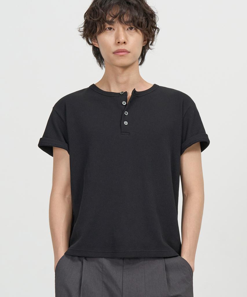EXCONTAINER Henley Neck Waffle Half Sleeve (Black)