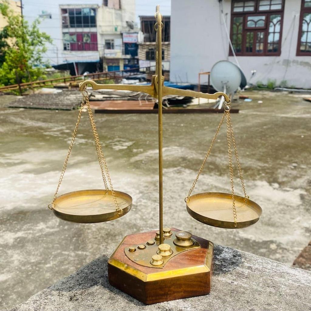 Brass Weighing Balance, Brass & Wood Scale, Diamond and Gold Weighing Scale Apothecary Scale, Home Decorative Small Brass Weight Scale