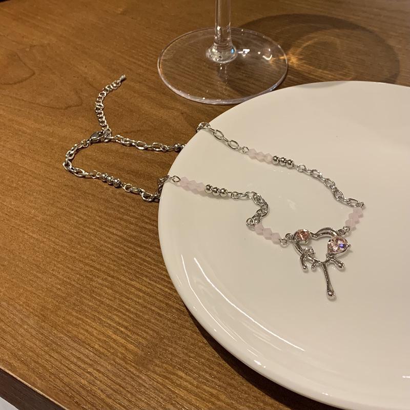 Многослойное циркониевое ожерелье и молочно-бело-голубые серьги Love: Элегантный и шикарный комплект цепочек на ключицу