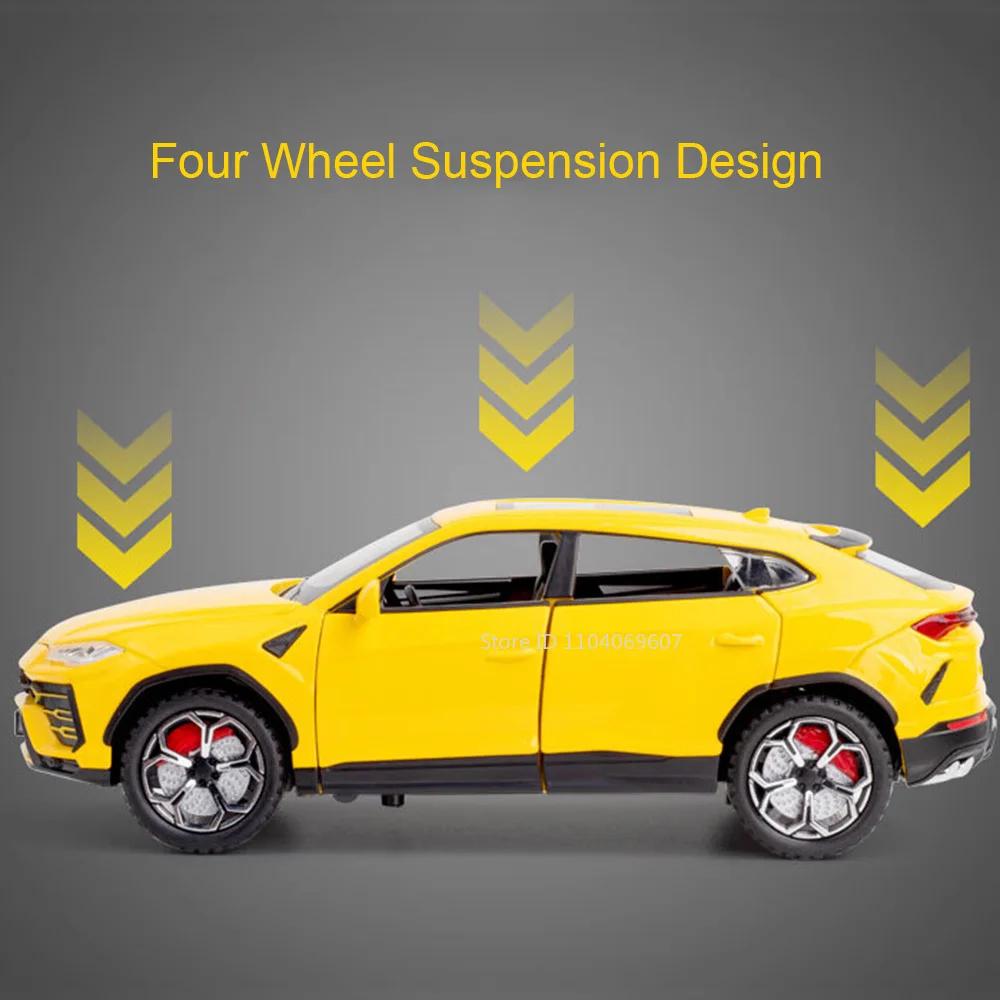 1:24 URUS Металлическая литая модель автомобиля Игрушки Оттяни назад Звук Свет Двери открываются Амортизация Украшение Модели транспортных средств Детский подарок