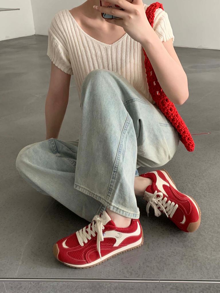 Популярные красные туфли Dexun женские 2025 новая летняя универсальная нишевая дышащая повседневная спортивная обувь