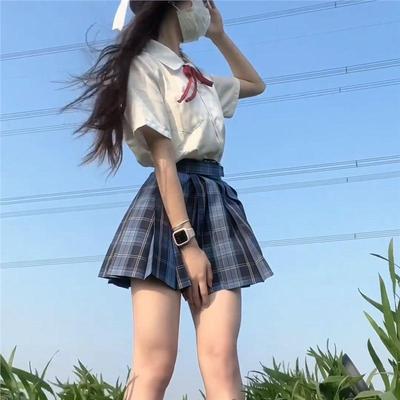 Рубашка с коротким рукавом в стиле колледжа от Джу Цзинъи для женщин