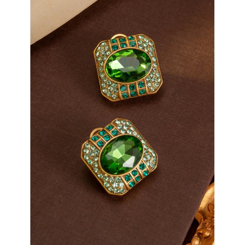 Vintage Emerald Studded Square Earrings With Royal Style Personality