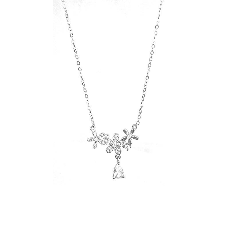 Romantic Flower Water Drop Inlaid Necklace for Women In Summer Light Luxury Niche Exquisite Girlfriend