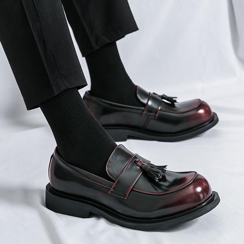 Черные туфли из кожи в стиле business casual с большой головой, мужские, корейская версия, лоферы на платформе с кисточками, мужские туфли из маленькой кожи для ночного клуба, увеличивающие рост