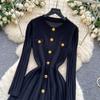Осень Зима Платья А-силуэта с высокой талией и вязаной юбкой-зонтиком 2025 Новые пуговицы О-образный вырез Длинный рукав Свободное платье-свитер Женское