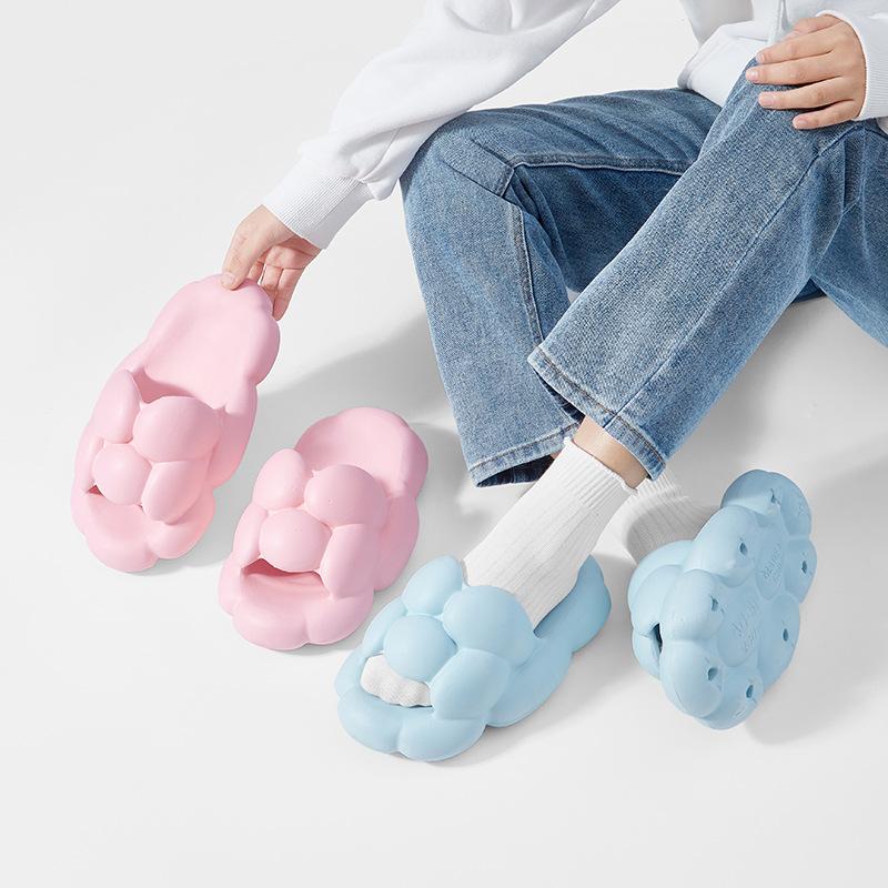 Summer Wholesale Couples Feel Cool Slippers Outside Home Bathroom Footwear Female Cute Wearing EVA Cloud Slippers