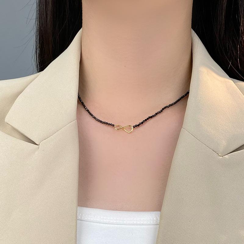 Минималистичное ожерелье с цифрой 8 Женское INS Крутое и легкое модное персонализированное ожерелье-цепочка с подвеской