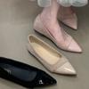 2025 новый темперамент туфли-лодочки на плоской подошве женские французские универсальные с острым носком с внутренней высотой подъема с юбочной вставкой для работы лист