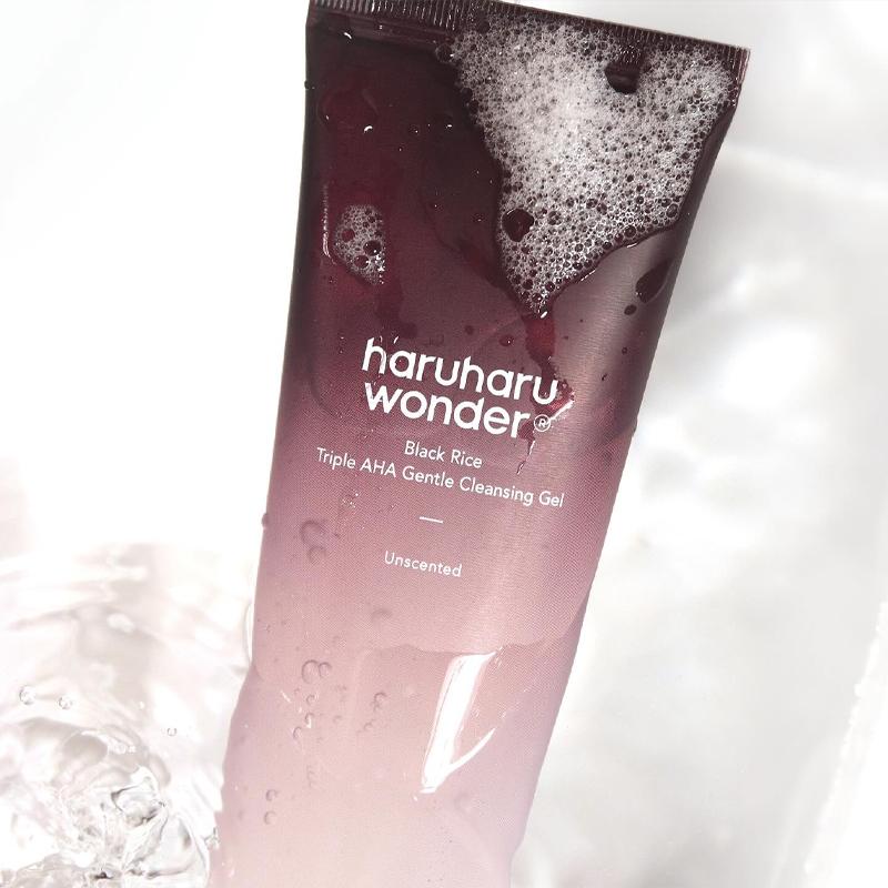 HARUHARU WONDER Нежный очищающий гель с тройным содержанием AHA черного риса 100 мл