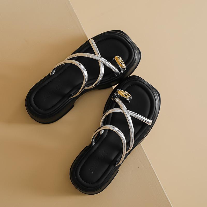 Серебристые женские летние шлепанцы на толстой подошве премиум-класса, новые, с зажимом для пальцев, сандалии-полушлепки, подошва-маффин, пляжная обувь