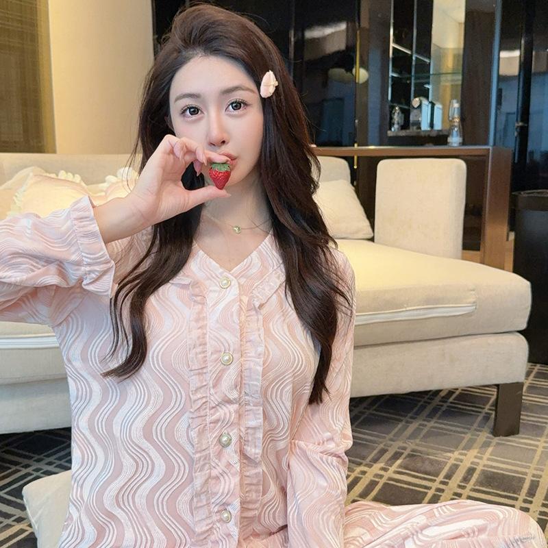 Factory goods 1011 winter new women's pajamas women's golden velvet Douyin trend solid color loungewear
