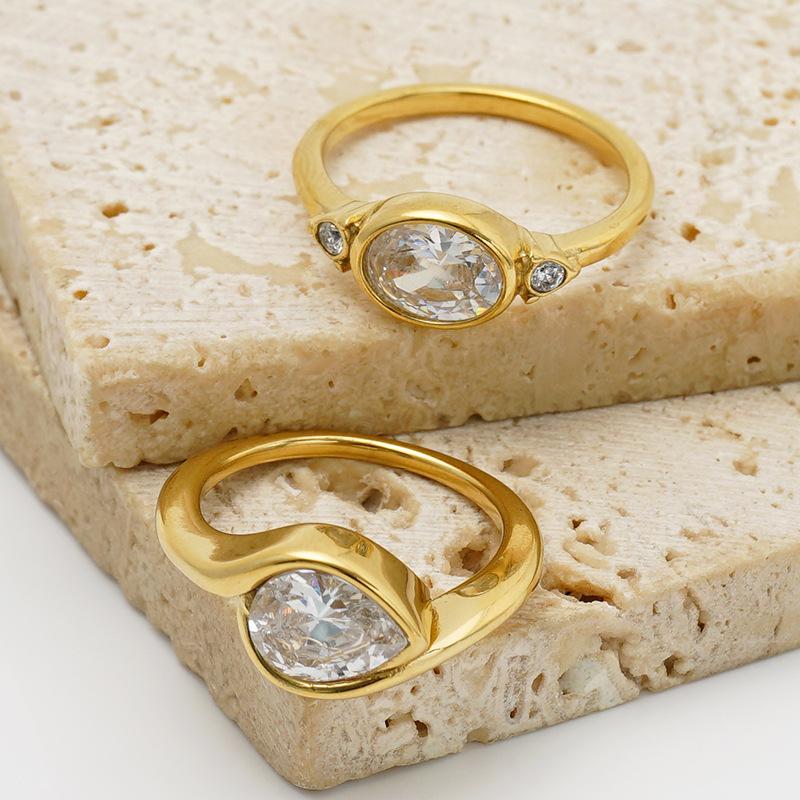 European and American fashion, light luxury, teardrop-shaped, closed-end stainless steel, plated14k Gold ring with cubic zirconia, a versatile ring