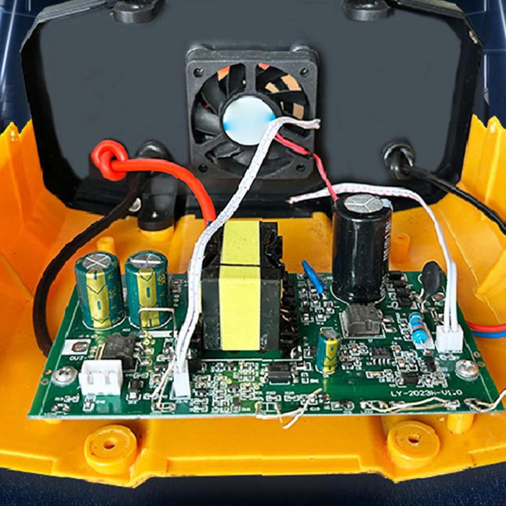 Зарядное устройство для автомобильного аккумулятора Smart Pulse Repair 12 В 24 В Капельное зарядное устройство для аккумулятора Цифровое импульсное восстановление Поддерживающее устройство Для легкового автомобиля Грузовика Внедорожника